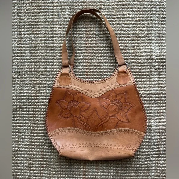 Tooled leather shoulder bag - Picture 2 of 14